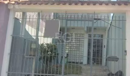 Casa para Venda - 100m², 3 dormitórios, 1 vaga - Menino Deus