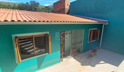BAIXOU!!! APROVEITE!! LINDA CASA , 3 DORMITÓRIOS, 2 VAGAS -  BAIRRO CASCATA- POA