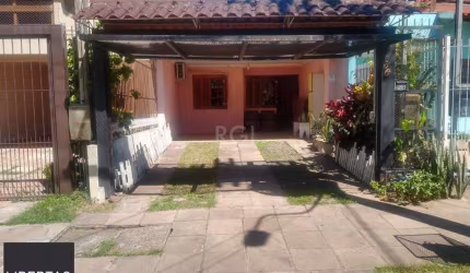 Casa, 2 dormitórios, 2 banheiros, 2 vagas de garagem, no bairro Aberta dos Morro