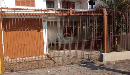 Casa para Venda - 180m², 3 dormitórios, sendo 1 suites, 2 vagas - Vila Nova
