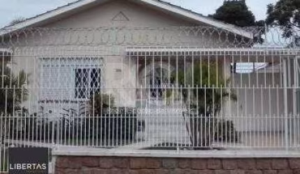 Casa para Venda - 184m², 3 dormitórios, sendo 1 suites, 4 vagas - Cristal