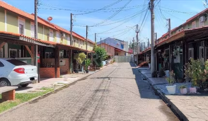 Casa Condominio para Venda - 85.2m², 2 dormitórios, 1 vaga - Hípica