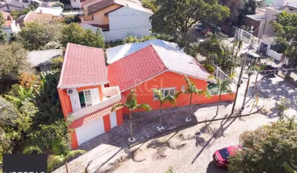 Casa para Venda - 197m², 3 dormitórios, 4 vagas - Teresópolis