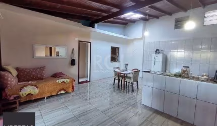 Casa para Venda - 156m², 2 dormitórios, 3 vagas - Campo Novo