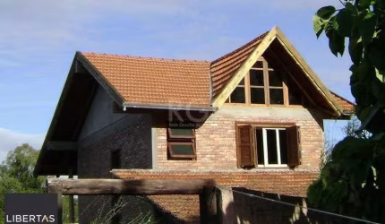 Casa para Venda - 130m², 3 dormitórios, sendo 1 suites, 3 vagas - Hípica