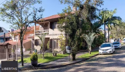 Casa com piscina para Venda , 4 dormitórios, sendo 1 suites, 3 vagas