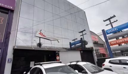 Prédio Comercial no bairro Navegantes, com 1.200m², 20 vagas.