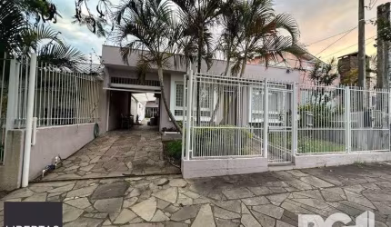 Casa 3 dormitórios à venda Morro Santana Porto Alegre/RS