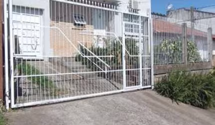 Sobrado no Bairro Vila Nova -4 Dormitórios