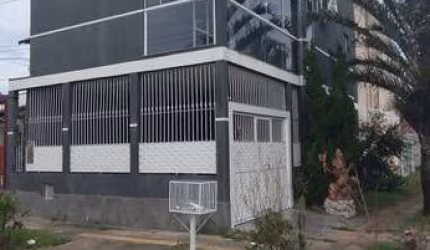 Sobrado no bairro Hípica - 2 dormitórios