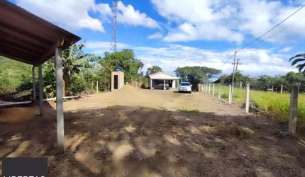 Terreno no bairro Lageado  com 2 casas de 1 dormitório