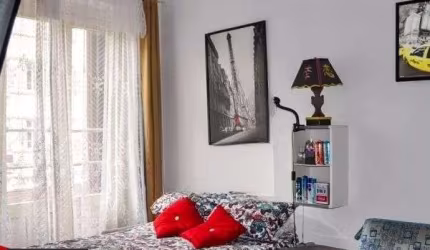 Apartamento JK no Centro de frente