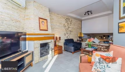 Casa em Condomínio 199m² - 3 dormitórios, 2 vagas no bairro Nonoai