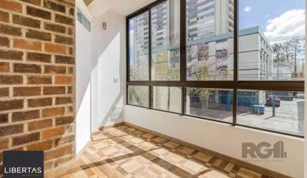 Excelente apartamento de 135m² com 4 suítes e 1 vaga.