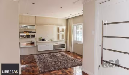 Casa de 197m² - 5 dormitórios, 3 vagas no bairro Rubem Berta