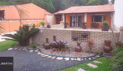 Casa para Venda - 198m², 2 dormitórios, 2 vagas - Belém Novo