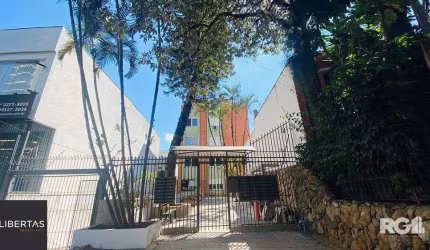 APARTAMENTO SEMI-MOBILIADO NO BAIRRO FLORESTA