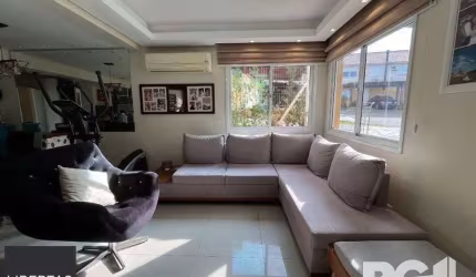 Casa em Condomínio 3 dormitórios à venda Mário Quintana Porto Alegre/RS