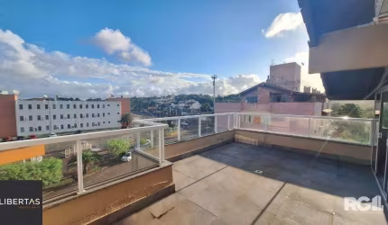 Cobertura com 3 dormitórios e vaga no bairro Cavalhada,  POA/RS