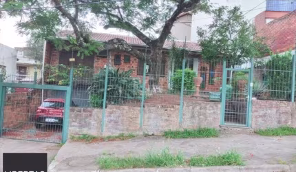 Casa para Venda - 140m², 2 dormitórios, sendo 1 suites, 2 vagas - Medianeira
