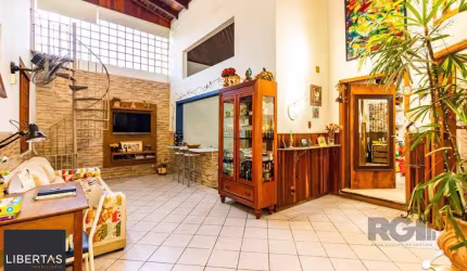 CASA, 4 DORMITÓRIOS, 3 SUÍTES, 2 VAGAS DE GARAGEM, BAIRRO IPANEMA, PORTO ALEGRE/