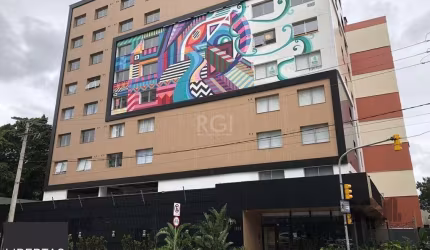 Stúdio totalmente mobiliado, na Cidade Baixa,com box,prédio com infraestrutura