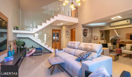 Casa para Venda - 150m², 3 dormitórios, 3 vagas - Teresópolis