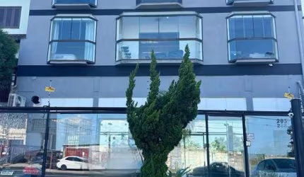 Loja para locação, próximo à Avenida Protásio Alves.
