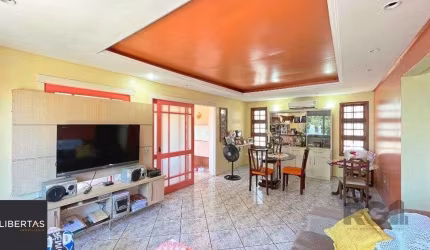 Casa 3 dormitórios à venda Teresópolis Porto Alegre/RS