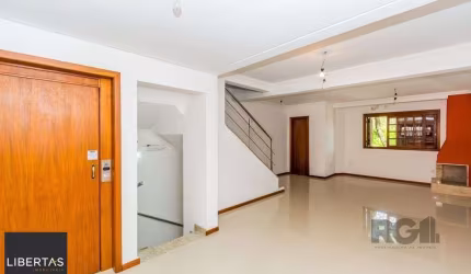 Casa 320m², 3 dormitórios, 3 vagas no bairro Jardim Itu