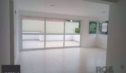 Apartamento garden com 2 suítes, lavado, área de serviço. um pátio enorme muito