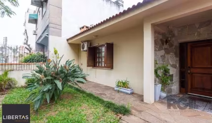 Casa 160m², 3 dormitórios, 4 vagas no bairro Cristo Redentor