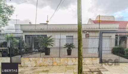Casa 3 dormitórios à venda Medianeira Porto Alegre/RS