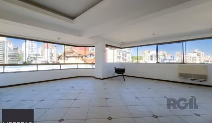 Cobertura com 222m² privativos, 3 quartos, 1 suite, lareira, piscina, 2 vagas no
