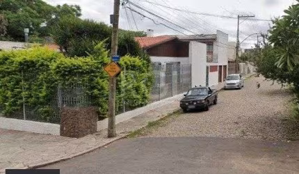 EXCELENTE casa térrea MAIS um loft construído em edícula anexa, com pátio.