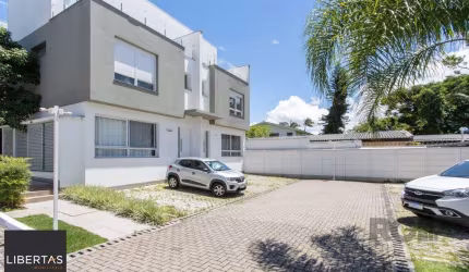 Casa em Condomínio, 197m², 3dormitórios, bairro Glória