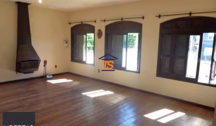 Casa para Venda - 440m², 4 dormitórios, sendo 2 suites, 2 vagas - Cristal