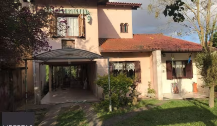 Casa para Venda - 347m², 5 dormitórios, sendo 2 suites, 2 vagas - Tristeza