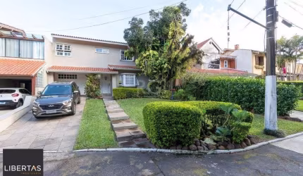 Casa Condominio para Venda - 300m², 4 dormitórios, sendo 2 suites, 2 vagas - Ipa