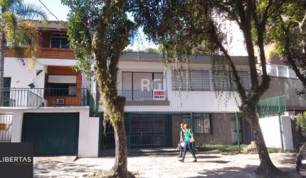 Casa para Venda - 363m², 3 dormitórios, sendo 1 suites, 2 vagas - São João