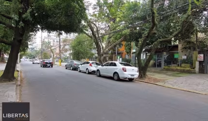 Terreno com Casa Para comprar com 3 dormitórios  111 m²