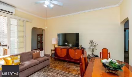 Apartamento 3 dormitórios, 1 vaga de garagem no Bairro Menino Deus.
