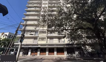 3 quartos com 151m² de área útil, além de lindo terraço no centro de poa
