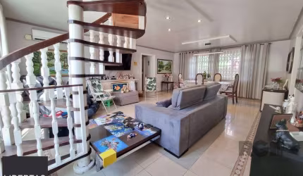 Casa 4 dormitórios, espaço gourmet, piscina, jardim do salso Porto Alegre RS