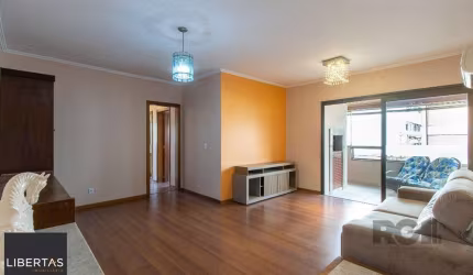 Apartamento 3 quartos, 1 suite, dependência, sacada com churrasqueira, 2 vagas -