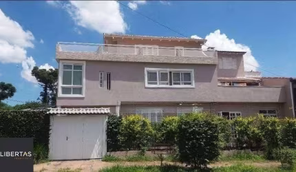 Excelente casa de 188m² com 5 quartos sendo 2 suítes
