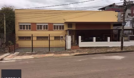 Casa para Venda - 233m², 4 dormitórios, 5 vagas - Nonoai