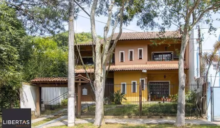 Casa para Venda - 300m², 3 dormitórios, sendo 1 suites, 4 vagas - Nonoai