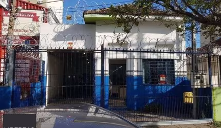 Casa para Venda - 181.5m², 2 dormitórios, 10 vagas - Partenon