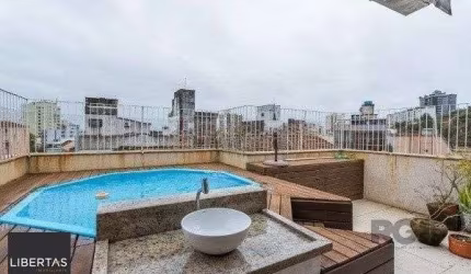 Vende-se espaçoso apartamento 4 quartos, 2 suítes, 3 vagas, próximo ao Hospital